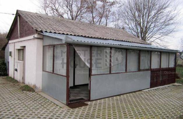 Debreceni családi ház eladó, 40 négyzetméteres, 1 szobás