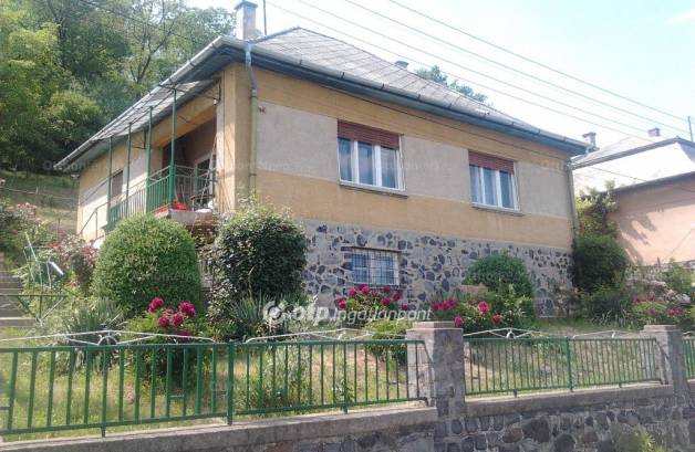 Salgótarjáni ház eladó a Kun utcában, 78 négyzetméteres