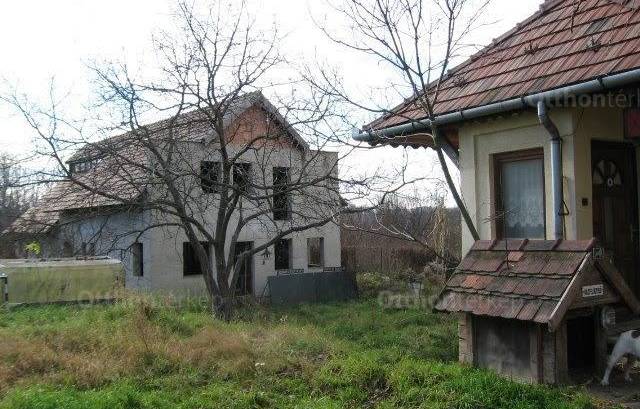 Budapest eladó családi ház Cinkotán Ostoros út, 210 négyzetméteres