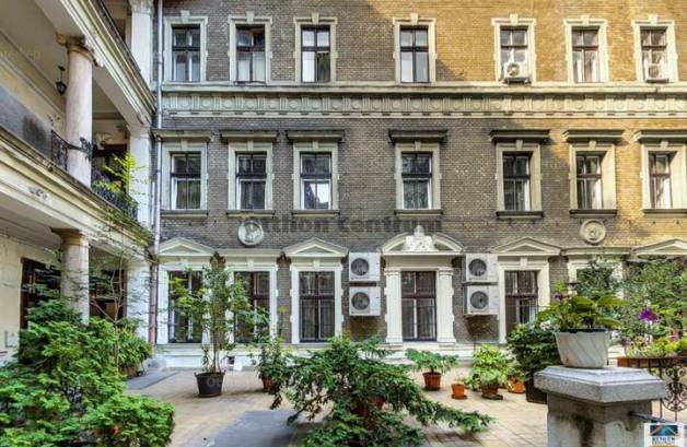 Budapest eladó lakás Erzsébetvárosban az Erzsébet körúton, 245 négyzetméteres
