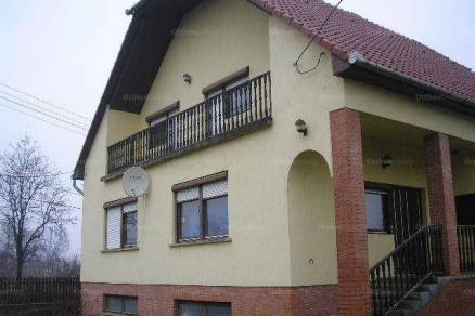 Mezőkeresztes 5 szobás családi ház eladó a Balaton utcában