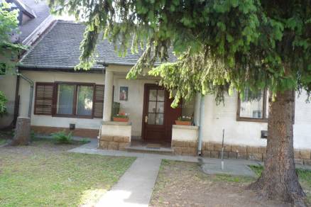Budapesti családi ház eladó, Kelenvölgyben, Bazsalikom utca, 3 szobás