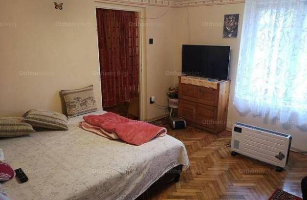 Budapest, házrész eladó, Megyer, 2 szobás