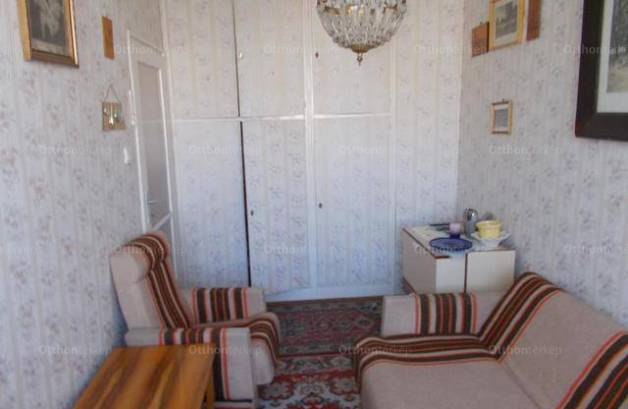 Eladó lakás Kaposvár, 1+1 szobás