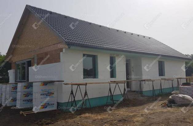 Töltéstava eladó új építésű családi ház