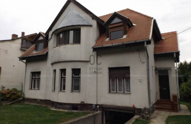 Családi ház eladó Keszthely, 200 négyzetméteres