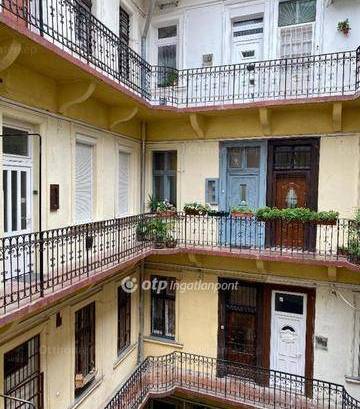 Budapesti lakás eladó, Terézváros, 1 szobás