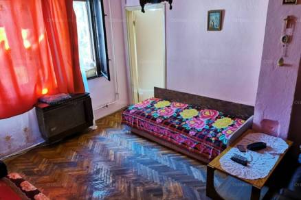 Eladó lakás, Pécs, 2 szobás