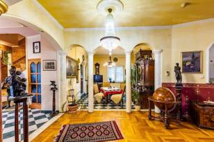 Családi ház eladó Budapest, 400 négyzetméteres