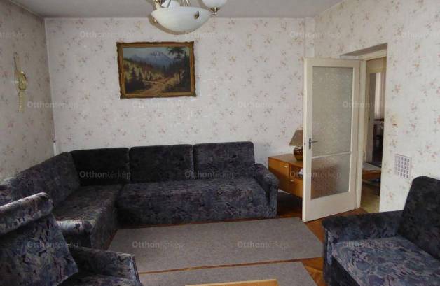 Eladó családi ház Székesfehérvár a Kadocsa utcában, 3 szobás