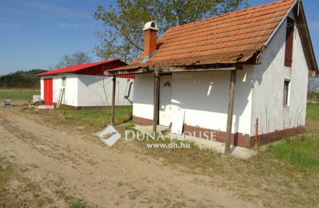 Lajosmizse 1 szobás családi ház eladó a Bene tanyán