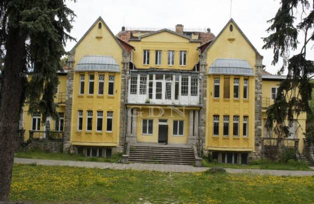 Ház eladó Budapest, 1000 négyzetméteres