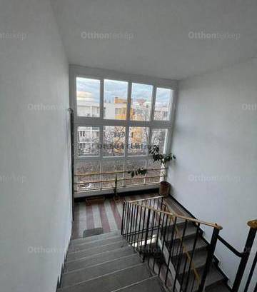 Budapesti lakás eladó, 28 négyzetméteres, 1 szobás