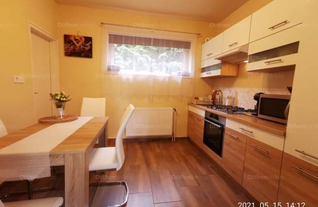 Soproni eladó családi ház, 6 szobás, 330 négyzetméteres