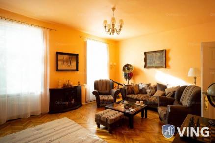 Szegedi eladó családi ház, 5 szobás, 300 négyzetméteres