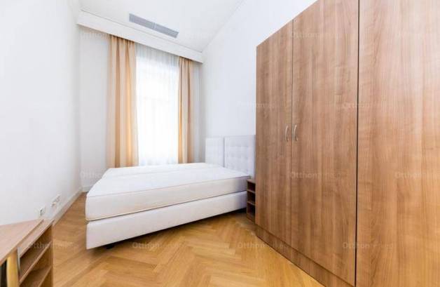 Budapesti kiadó lakás, 5 szobás, 150 négyzetméteres