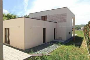 Győrújbarát eladó új építésű családi ház
