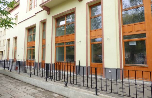 Eladó lakás Jászárokszállás a Móczár Andor téren 1-ben, 2+1 szobás