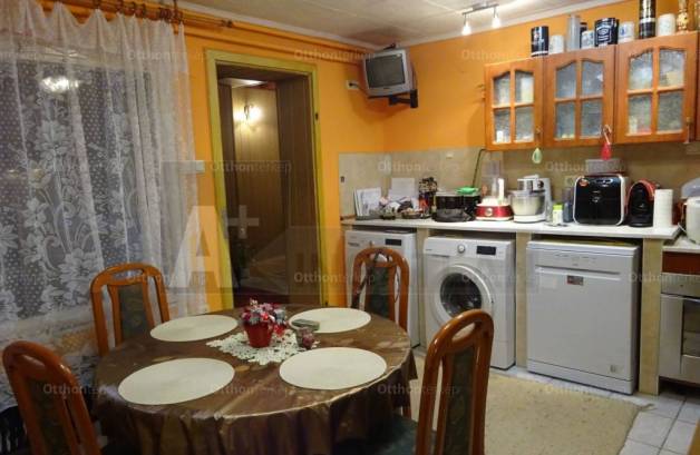 Szeged családi ház eladó, 5+1 szobás