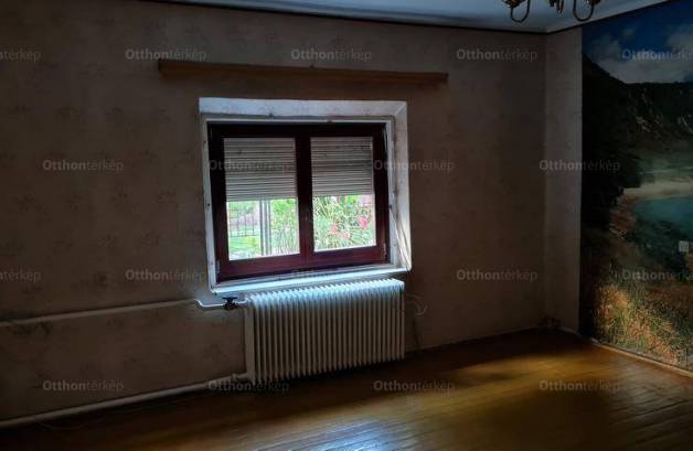 Eladó családi ház, Gyomaendrőd a Széchenyi István utcában 25-ben, 2 szobás