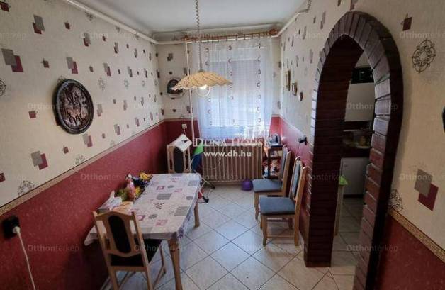 Eladó 4 szobás családi ház Pusztaszabolcs a Velencei úton