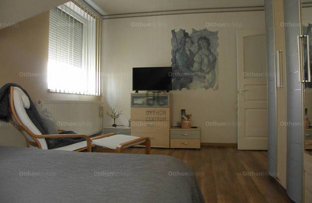 Debreceni eladó családi ház, 6 szobás, 168 négyzetméteres