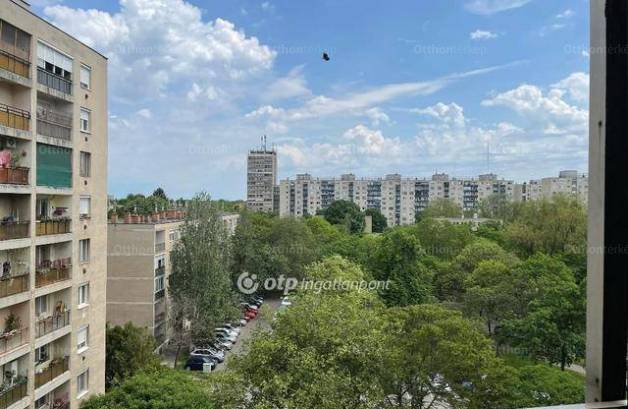 Debreceni eladó lakás, 2+1 szobás, 56 négyzetméteres