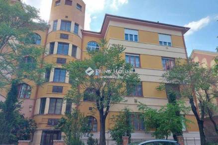 Lakás eladó Pécs, 178 négyzetméteres