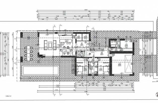 Mogyoródi eladó családi ház, 7 szobás, 380 négyzetméteres