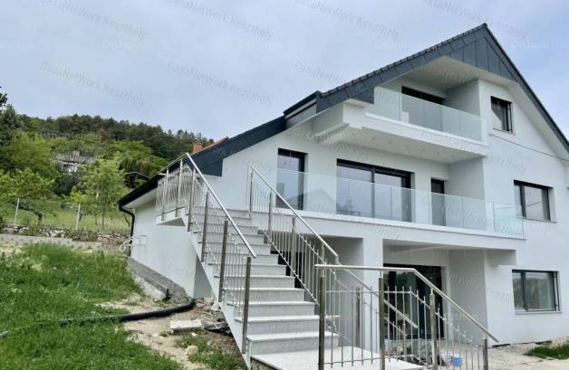 Balatonfüred eladó családi ház