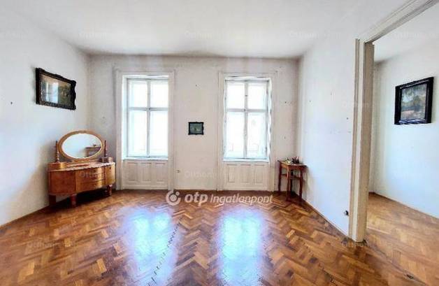 Budapesti lakás eladó, Lipótvárosban, Alkotmány utca, 2 szobás