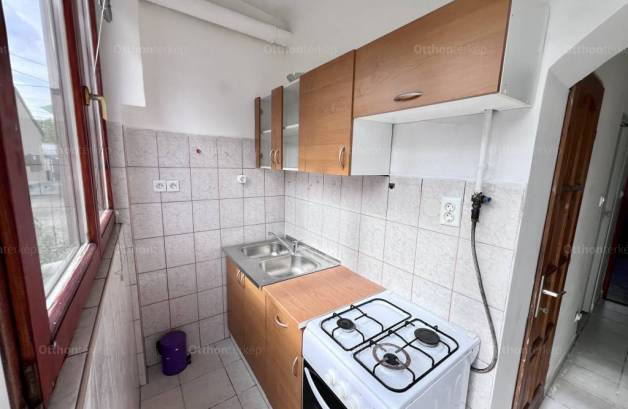 Budapesti lakás eladó, 29 négyzetméteres, 1 szobás