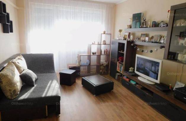 Debreceni lakás eladó, 55 négyzetméteres, 1+2 szobás