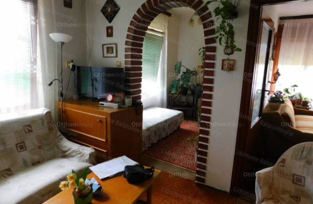 Karádi családi ház eladó, 82 négyzetméteres, 2+2 szobás