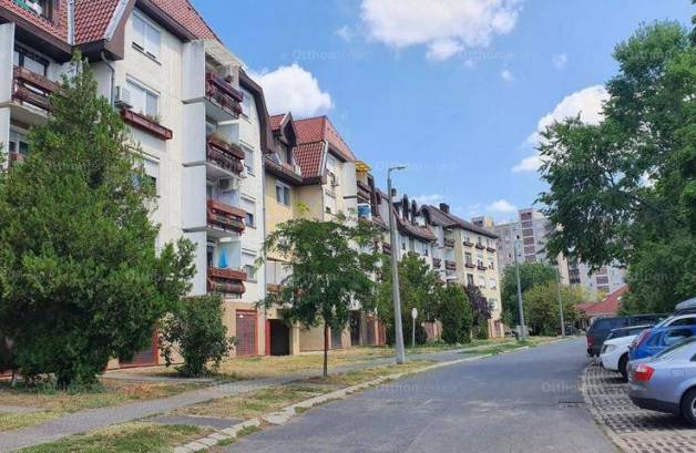 Debreceni lakás eladó, 71 négyzetméteres, 2+1 szobás