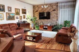 Debrecen 6 szobás családi ház eladó