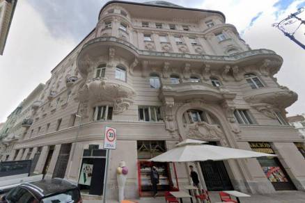 Budapesti lakás eladó, Belvárosban, 2+1 szobás
