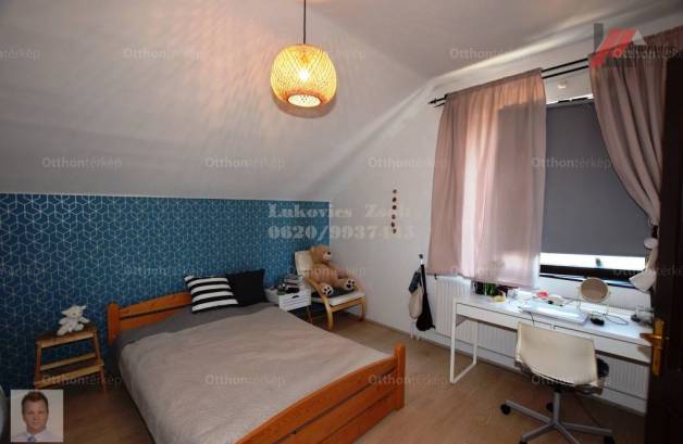 Debreceni eladó családi ház, 4 szobás, 150 négyzetméteres