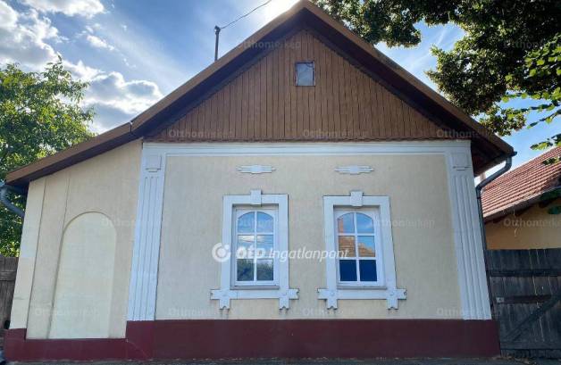 Családi ház eladó Tiszafüred, 114 négyzetméteres