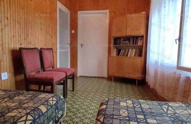 Eladó 4 szobás nyaraló Balatonkeresztúr