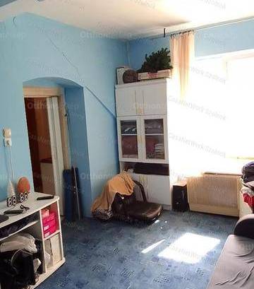 Eladó 2 szobás családi ház Tiszaföldvár