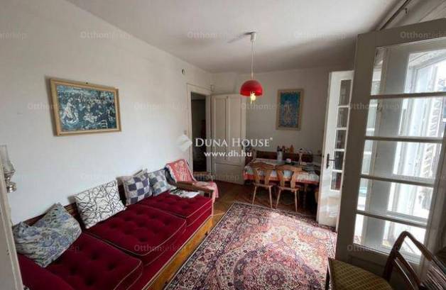 Balatonalmádi 7 szobás ház eladó a Szent Imre herceg utcában