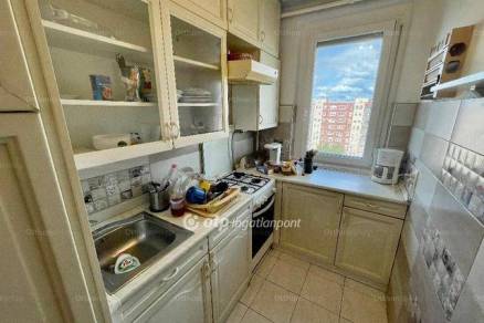 Eladó 1+2 szobás lakás Békásmegyeren, Budapest