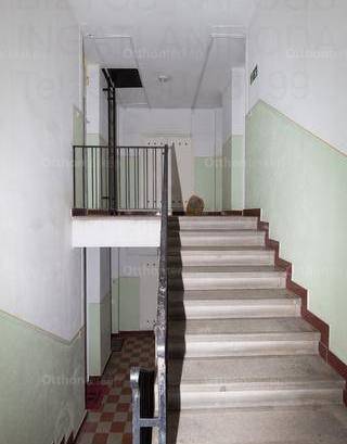 Eladó 1 szobás lakás Debrecen az Egyetem sugárúton