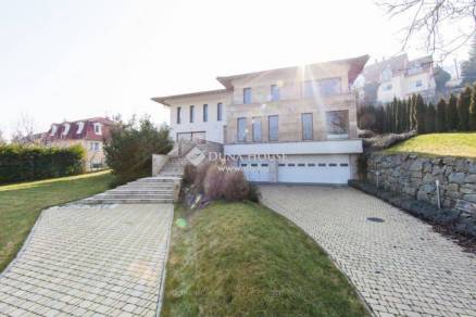 Eladó családi ház, Budapest, Csillaghegyen, 900 négyzetméteres