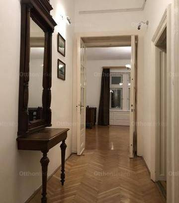Budapesti lakás kiadó, Tabánban, Döbrentei utca, 3+1 szobás