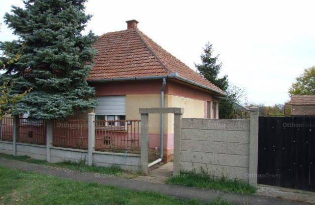 Gyula eladó családi ház a Szabó Pál utcában