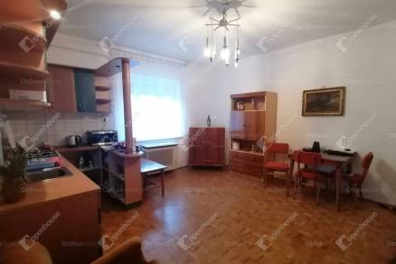 Győri lakás eladó, 42 négyzetméteres, 2 szobás