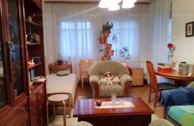 Debreceni eladó lakás, 2+1 szobás, 63 négyzetméteres