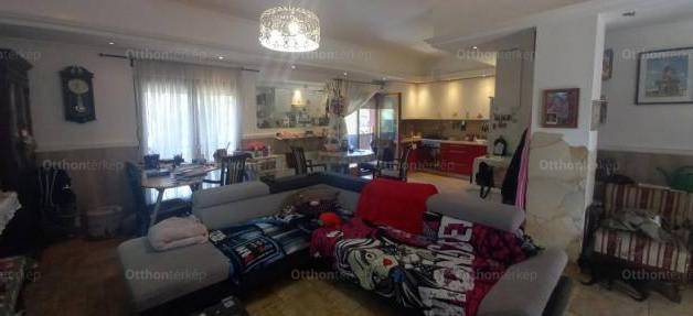 Budapest családi ház eladó, Alsórákoson, 4+1 szobás